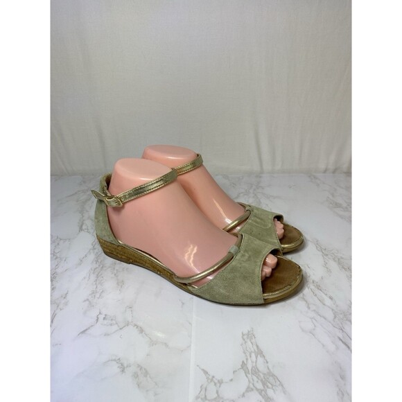 Eric Michael Green Women's Leather Suede Deb Wedge Sandals Size 8 - Picture 1 of 9